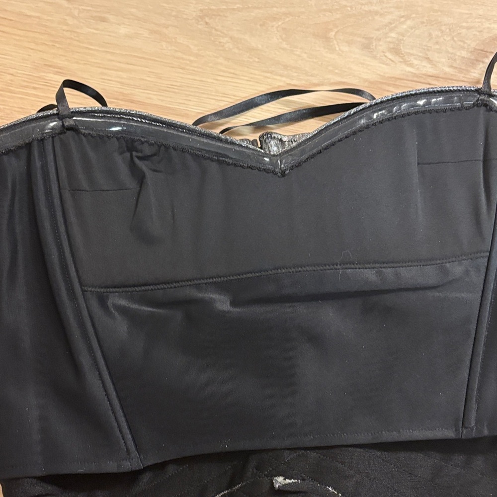 BCBGMaxAzria Metallic Silver Strapless Bandage Mini Dress โจ New with Minor Flaw - Picture 11 of 11